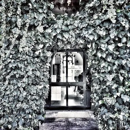 Casa Camilla Hotel 3*